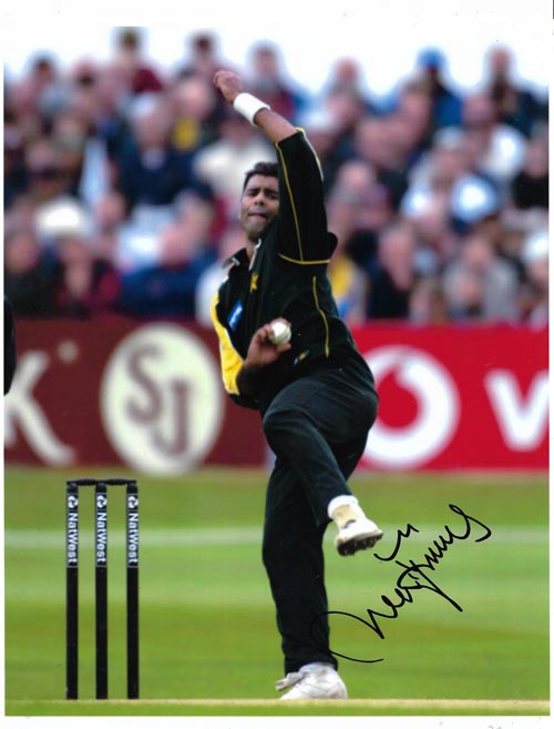 Younis, Waqar